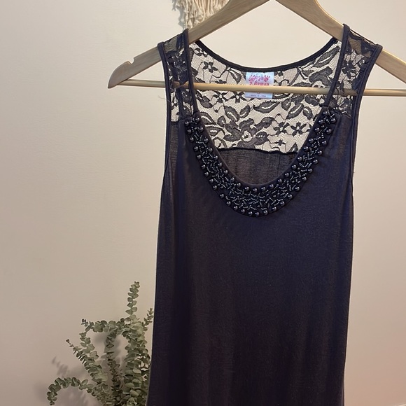 Super soft and chic little summer dress. - Picture 5 of 6